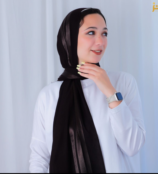 Model hijab