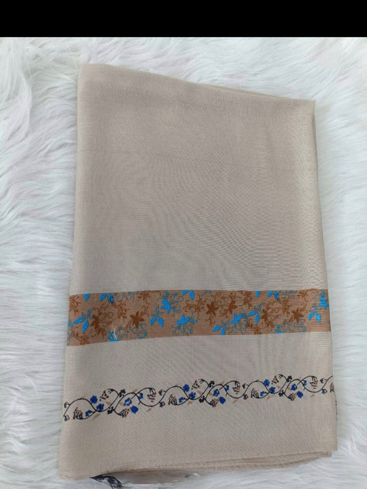 Border Print model hijab