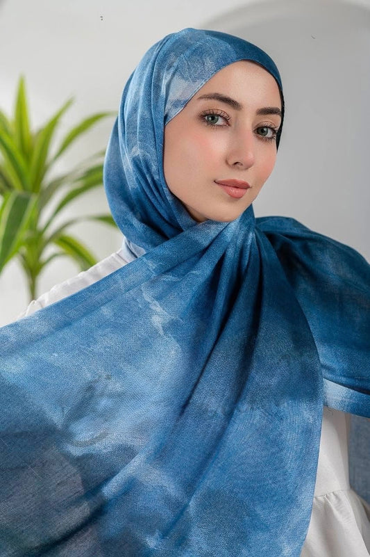 Model marble hijab