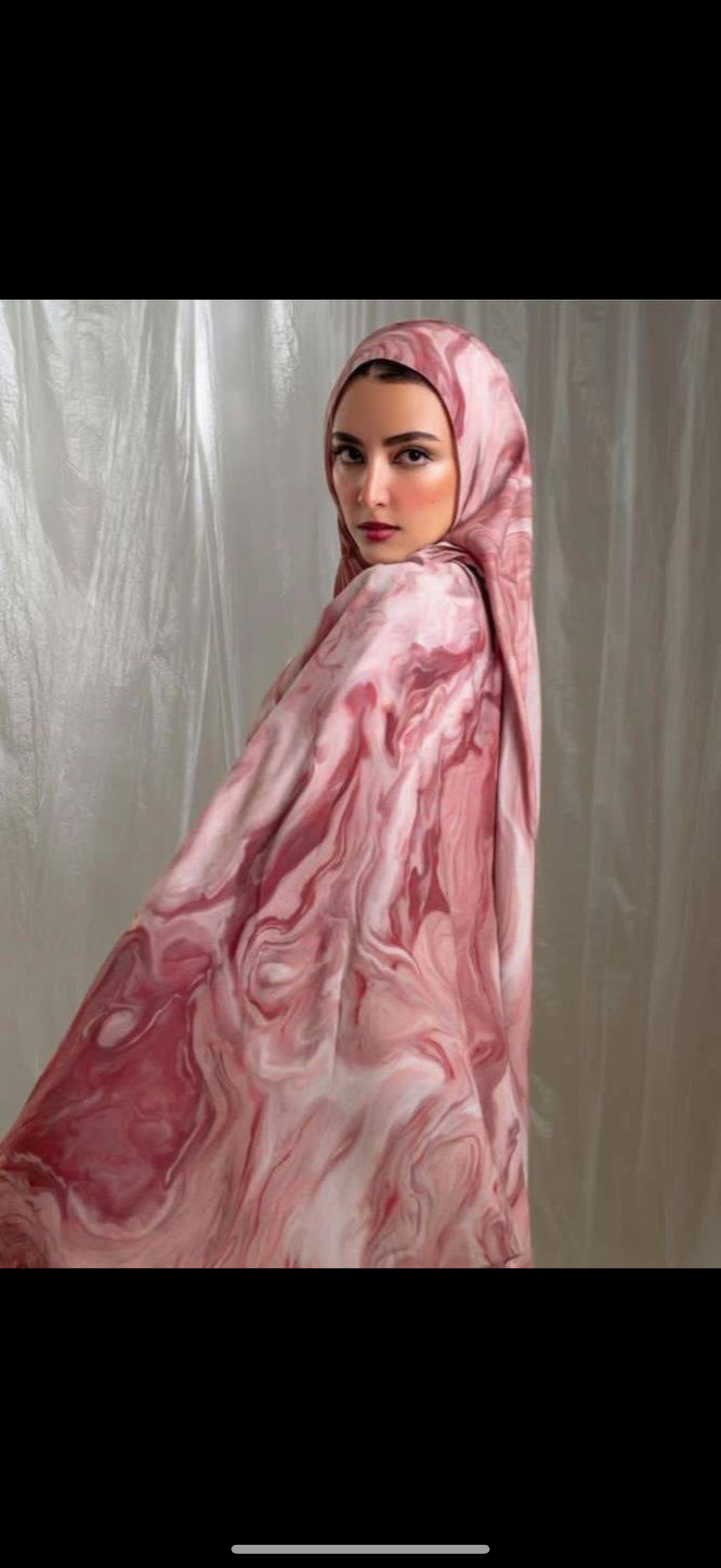 Marble model hijab
