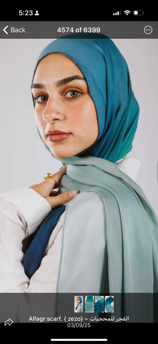 Model hijab