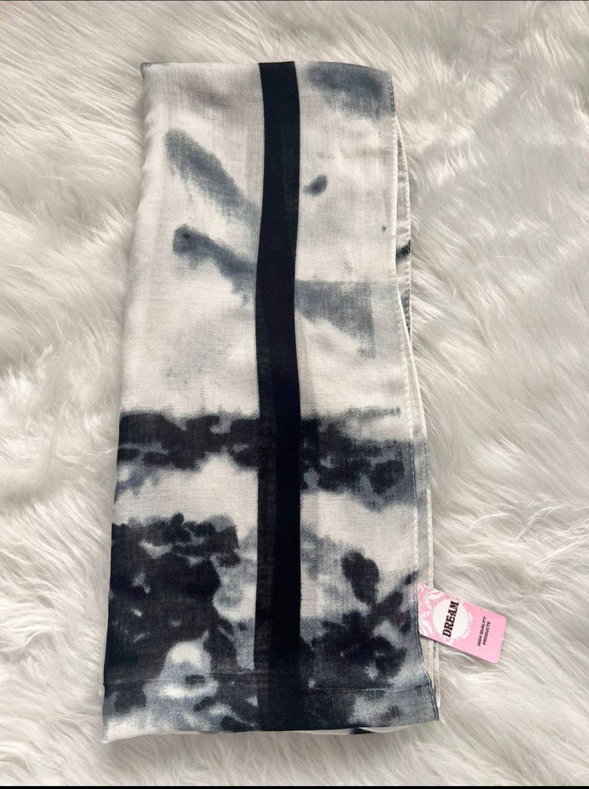 Marble model hijab